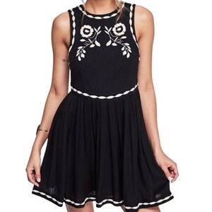 Free People Embroidery Bird Mini Dress‎ S Black White Cotton Unique Sleeveless